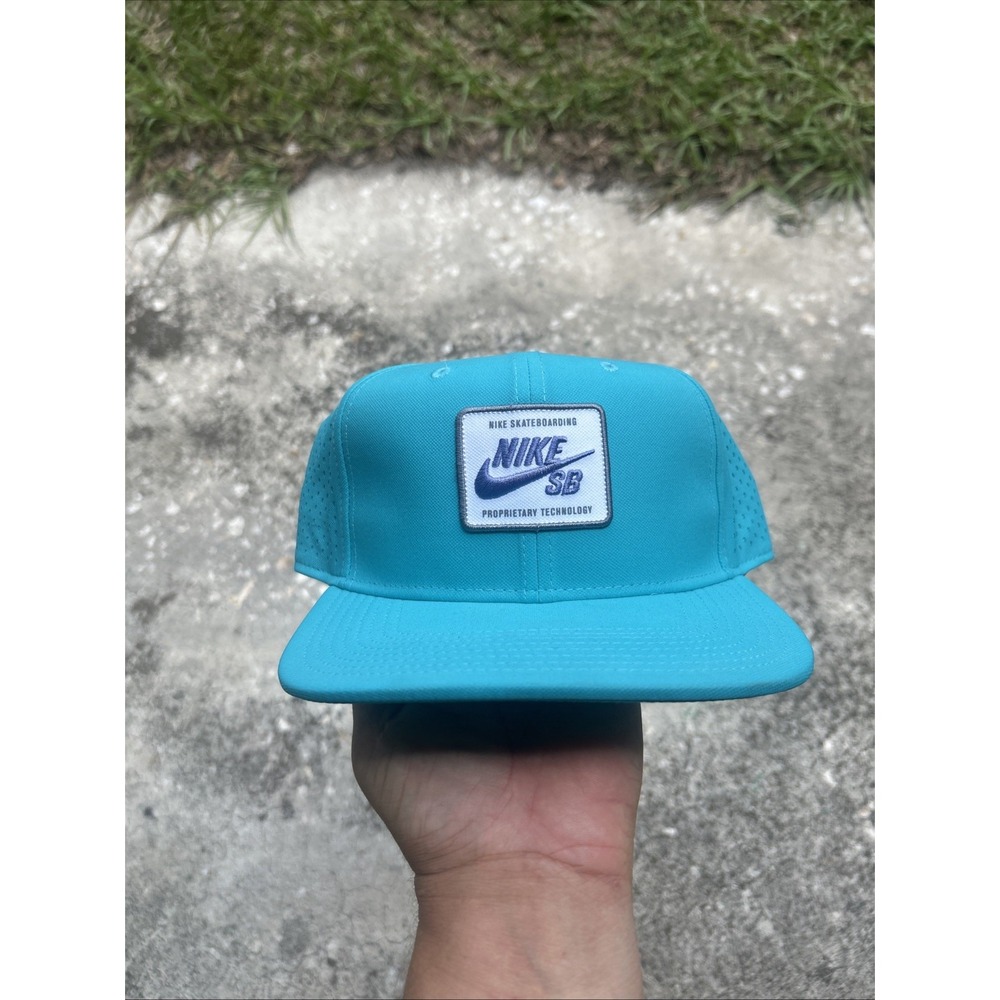 Nike SB Dri-Fit Proprietary Technology Perforated SnapBack Aerobill Teal
